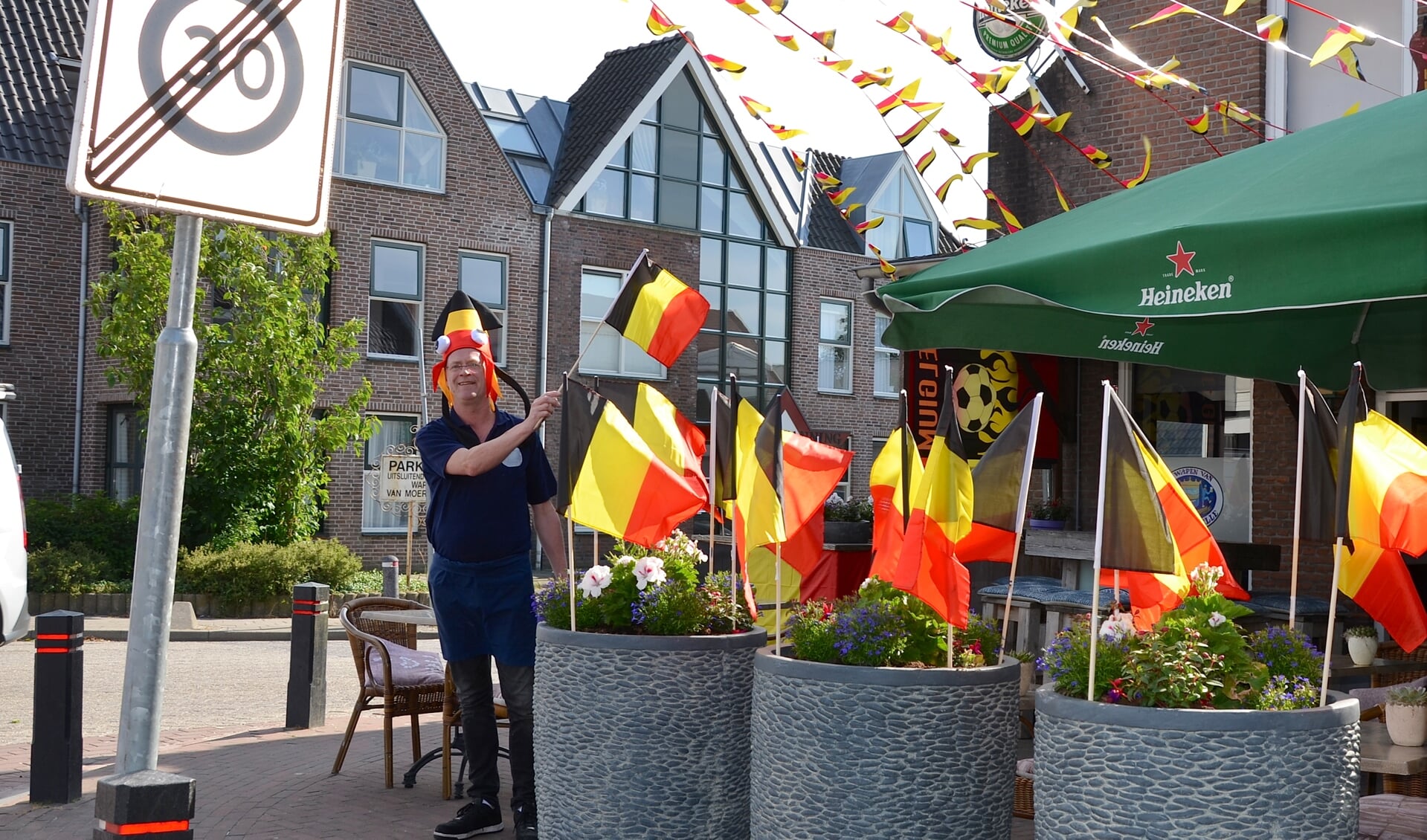 Rob Hielema van 't Wapen van Moerkapelle is de komende weken supporter van de Rode Duivels.