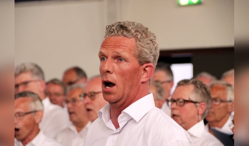 Je hoeft geen prof te zijn om mee te zingen met het Groot Mannenkoor. (foto: Wim de Boevere)