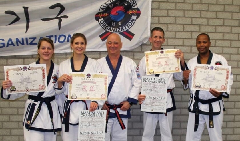 Dian de Wit, Laura van Leeuwen, Jan Timmers, Sven van Vuuren en Clifton Pronk. (foto: pr)