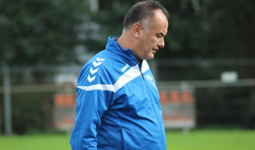 "Het was zeker 45 meter. Een fantastische goal", zei trainer Glenn Telusa over het doelpunt van Davey Hehakaja. (foto: archief HvH)
