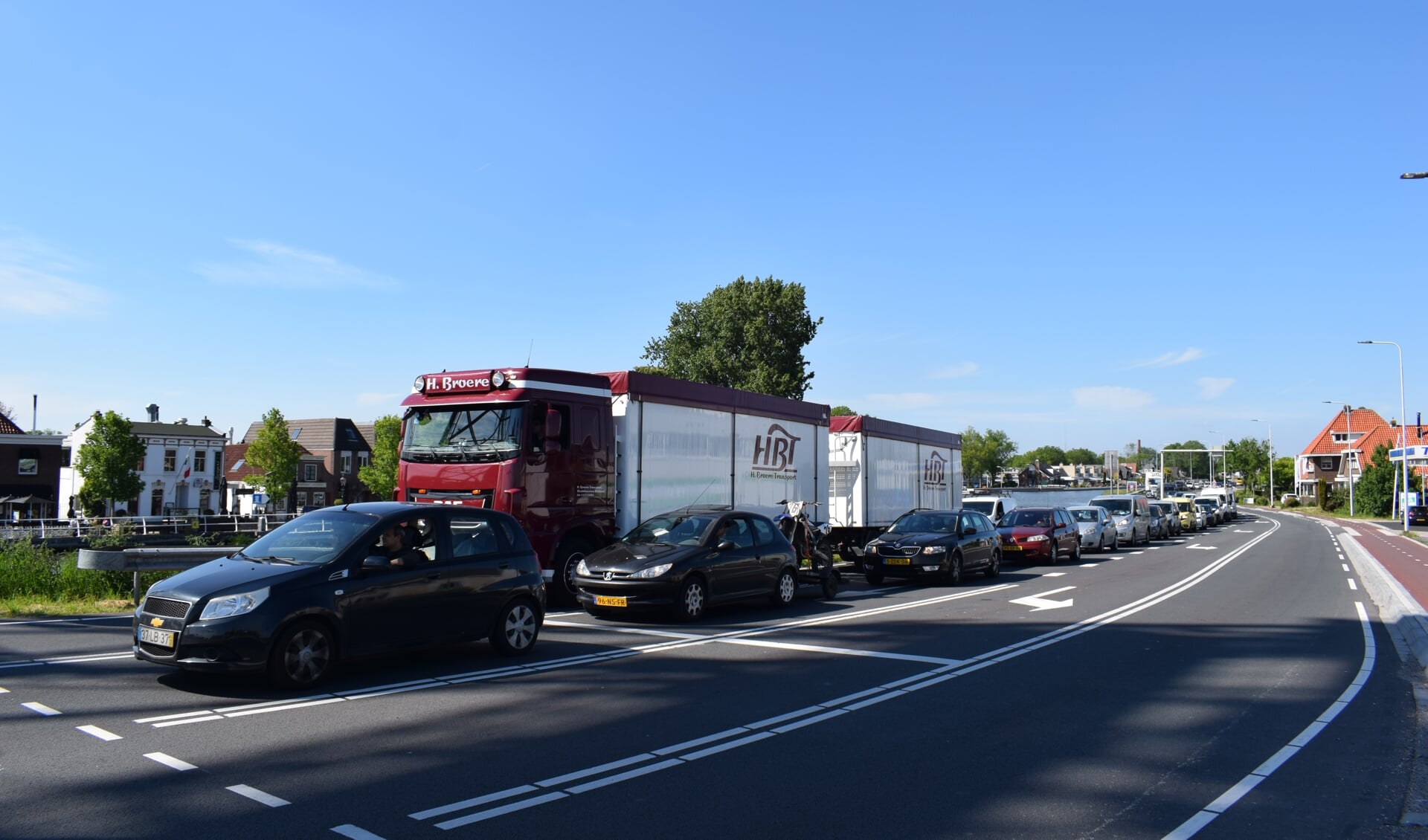 Tauw gaat ervan uit dat het verkeer de komende jaren schoner wordt en dat fijnstofconcentraties in de lucht dalen. (foto: archief HvH)