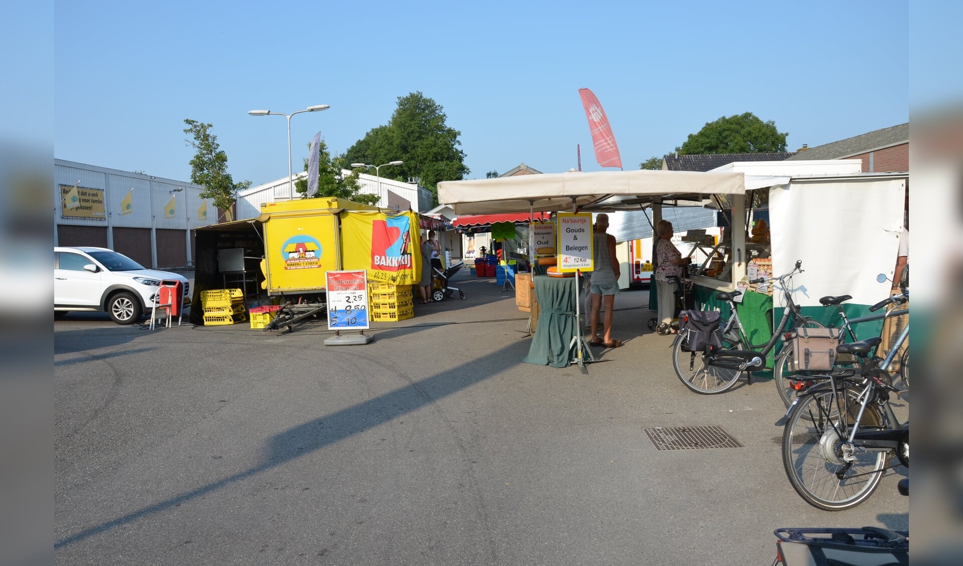 In  juli 2018 verhuisde de weekmarkt van Swanla naar Jumbo; eind november keert de markt terug naar het dorpshuisterrein.
