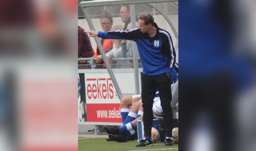 Martijn Peters hield topscorer Timon van Dam in eerste instantie op de bank. (foto: archief HvH)