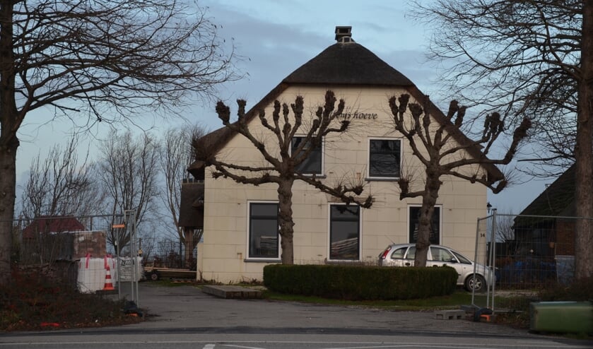 Van de Willemshoeve uit 1842 worden twee woningen gemaakt. (tekst en foto's: Nicole Lamers)
