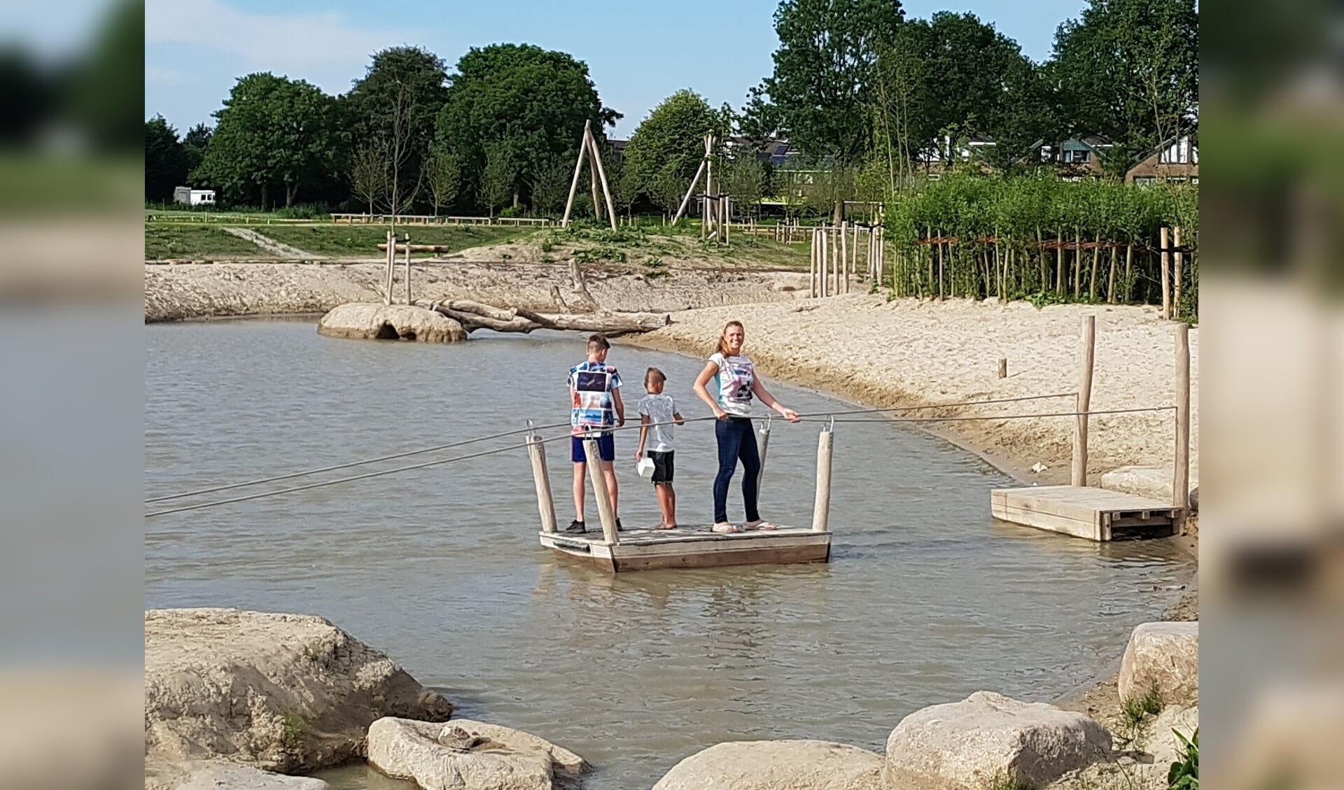 Tinet de Jonge in het nog jonge recreatiegebiedje met speel- en natuurpolder aan de rand van Zevenhuizen.