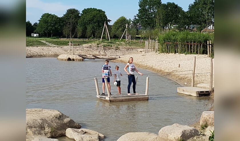Tinet de Jonge in het nog jonge recreatiegebiedje met speel- en natuurpolder aan de rand van Zevenhuizen.