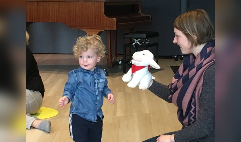 Samen met ouders of de oppas op muzikale ontdekkingsreis. (foto: pr)