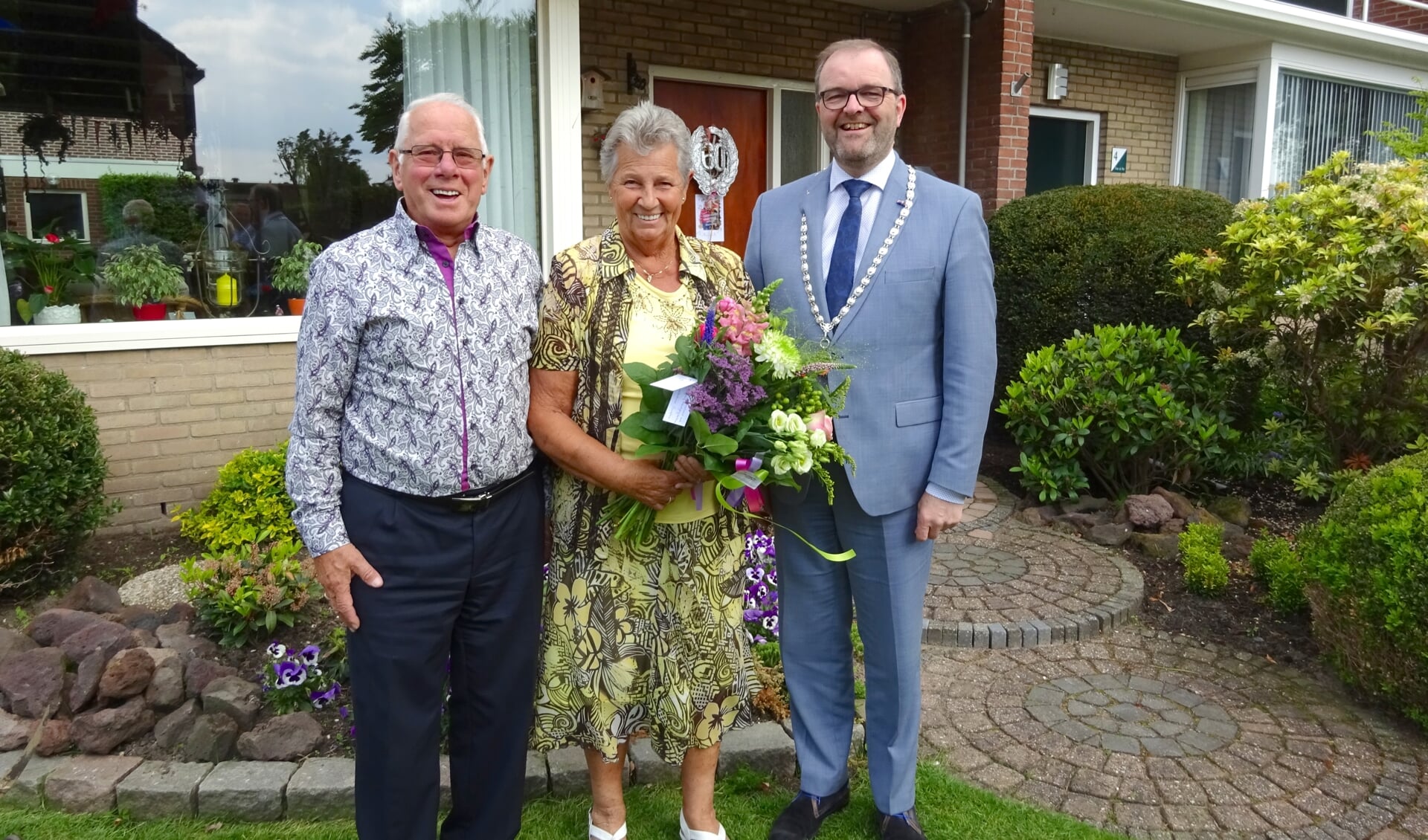 Het Rotterdamse echtpaar kwam 38 jaar geleden naar Nieuwerkerk aan den IJssel. (foto en tekst: Cees Visser)