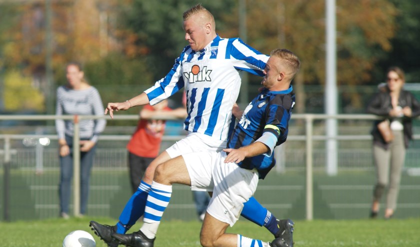 Clint Broer, op archiefbeeld actief als spits, werd noodgedwongen op doel gezet. (foto: Stef Hoogendijk)