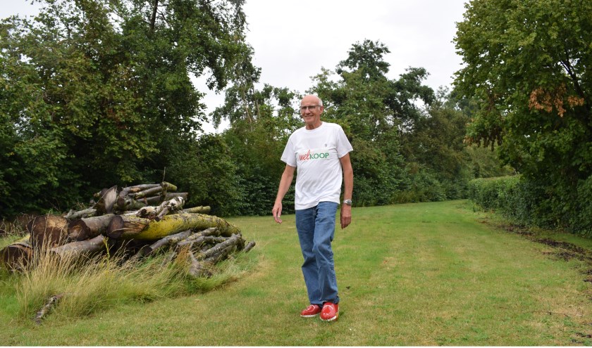 Klompenlooporganisator Huib Moerman loopt al sinds zijn vijfde op klompen. (foto en tekst: Myriam Dijck)