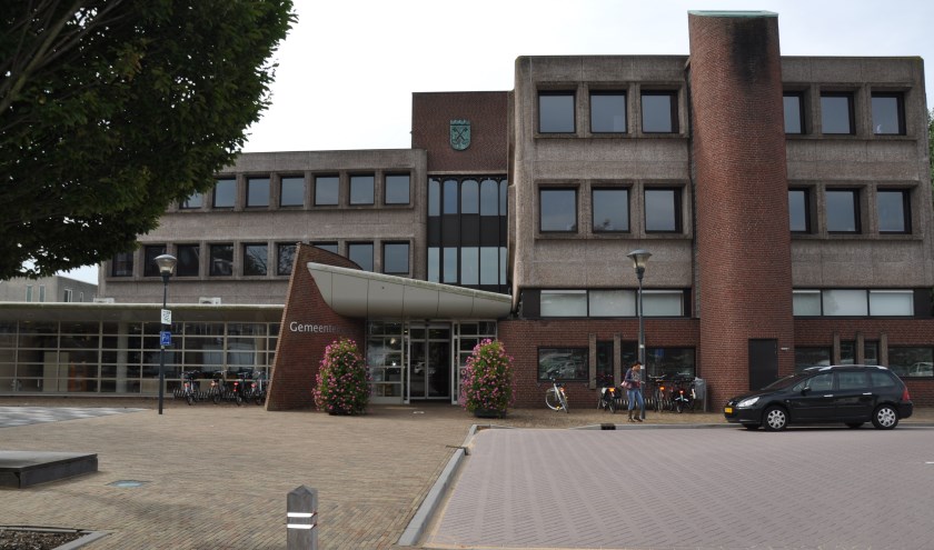 voormalig gemeentehuis. (archieffoto Hart van Holland)