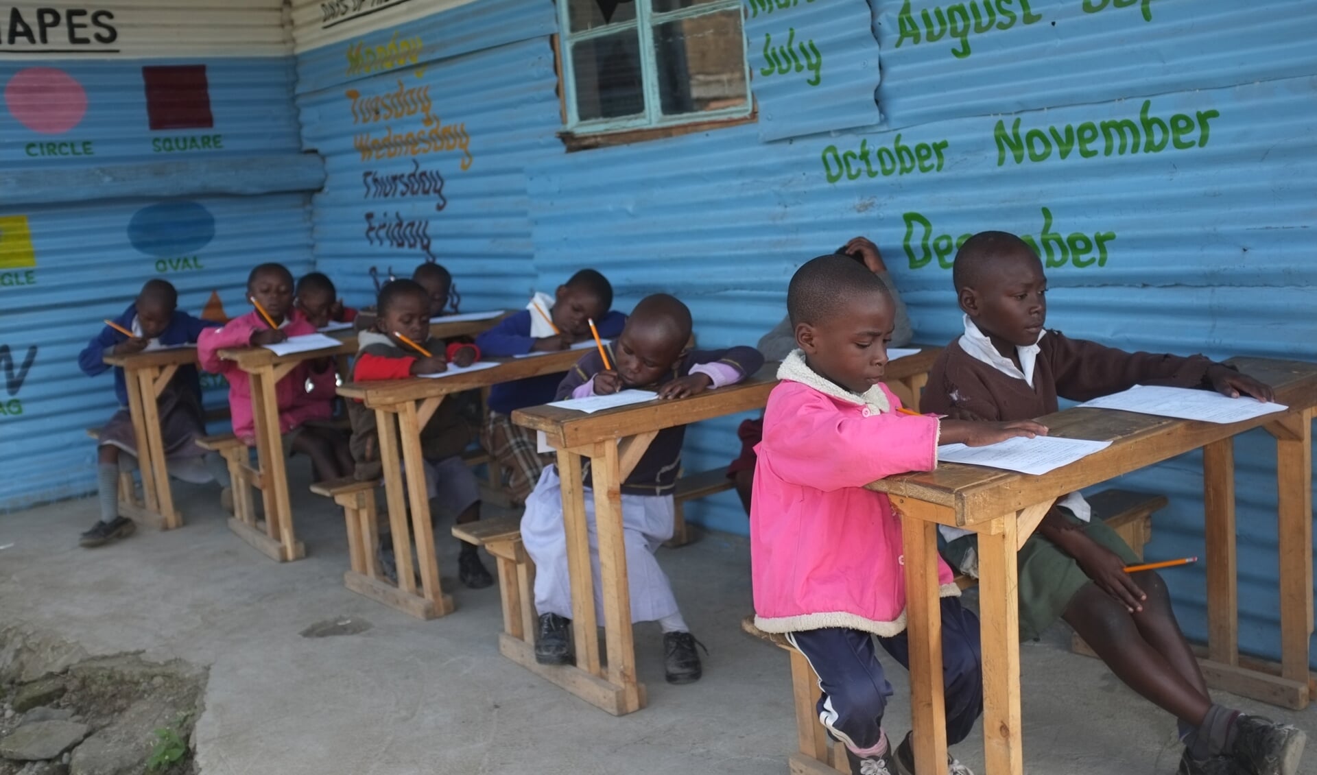 Het huidige schooltje in Kenia. (foto: Peter de Hoog)