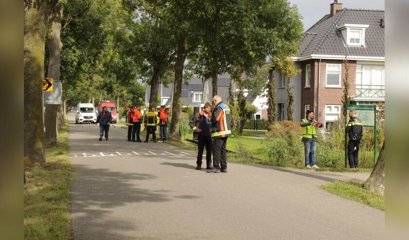 Bij graafwerkzaamheden aan de Plasweg werd een hoofdgasleiding geraakt. (foto: AS Media)