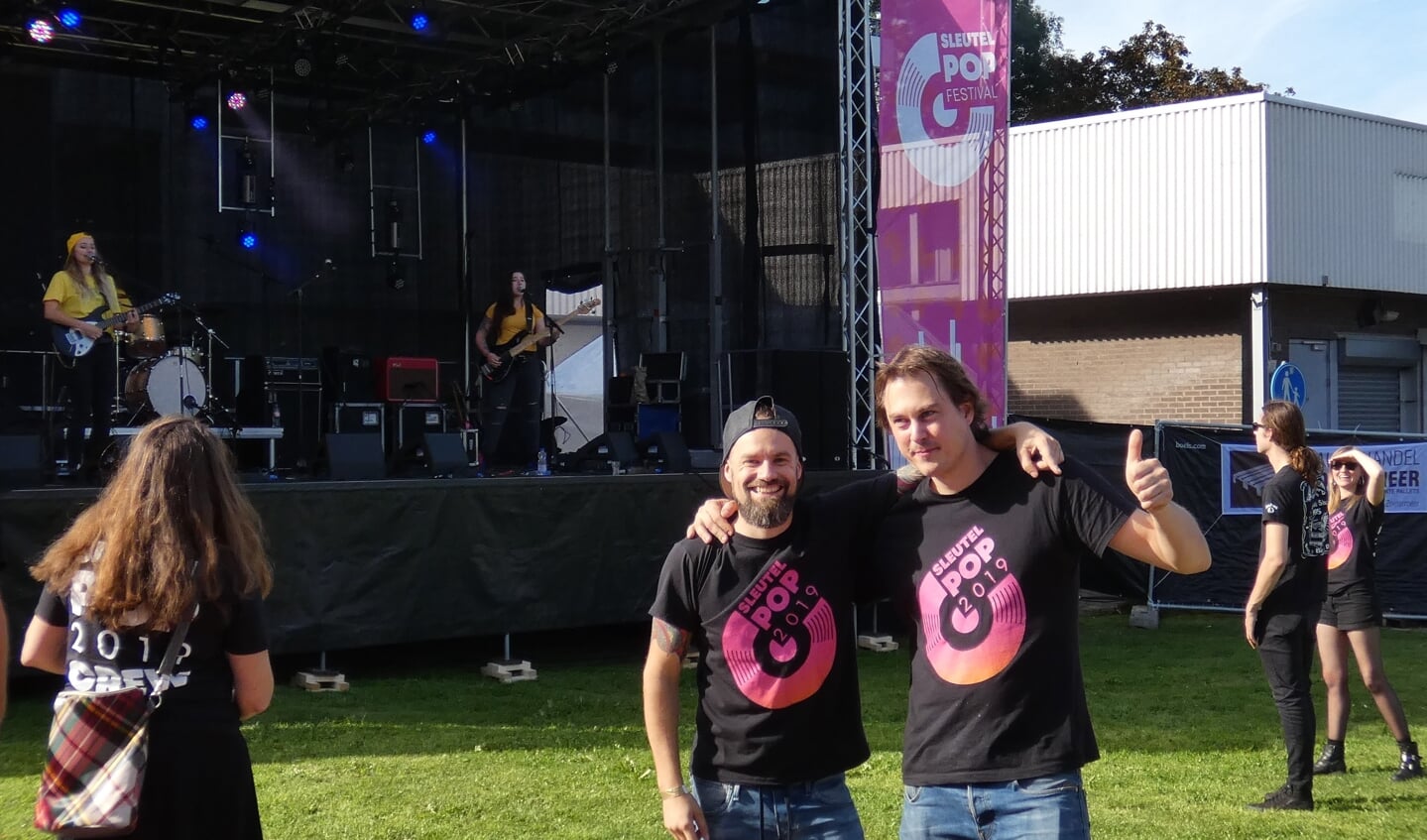 Stijn Donders (links) en Erik Kooijman bij de start van Sleutelpop.
