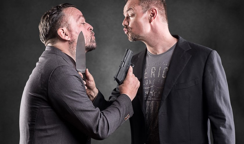 Het herenigde cabaretduo brengt naar eigen zeggen 'oude wijn door oude zakken'.