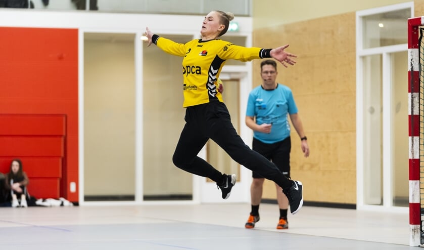 Femke Erkens in actie voor Kwiek Raalte.