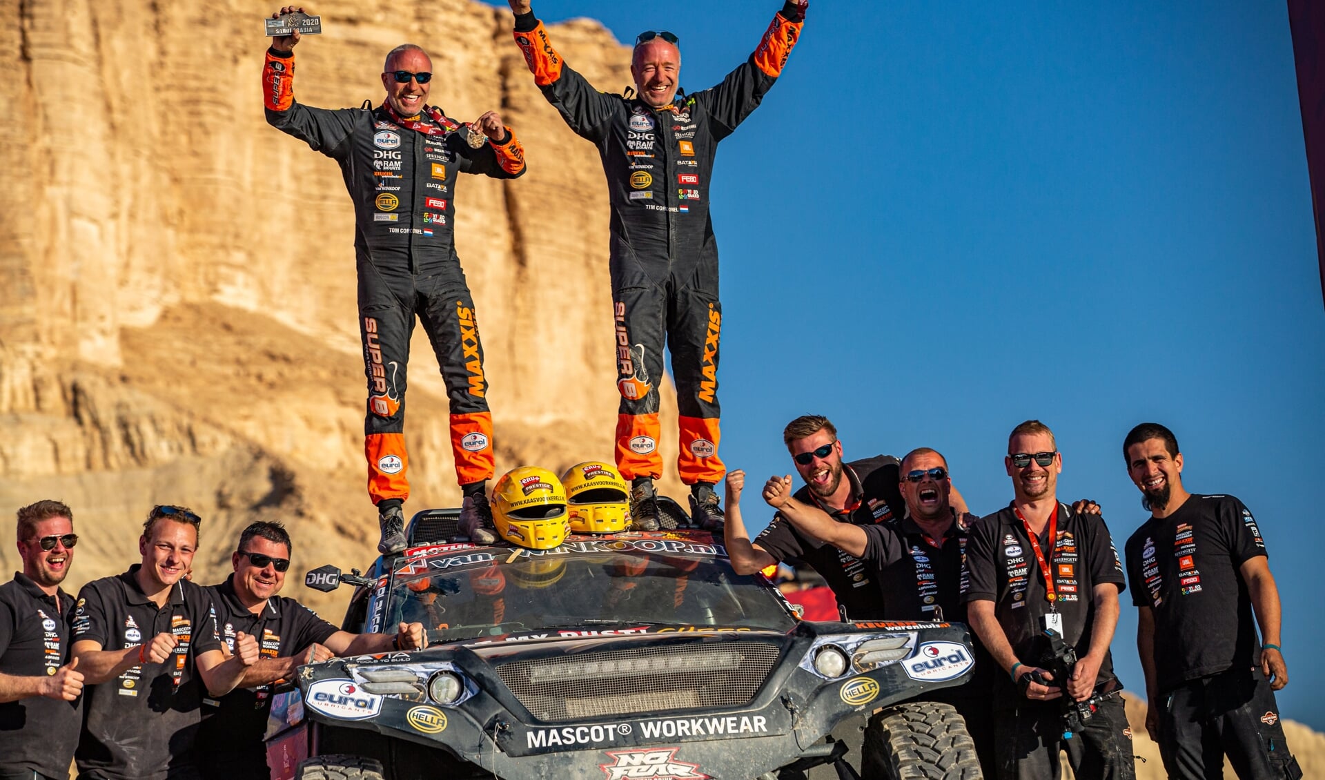 De broers Tim en Tom Coronel behaalden plek 25 in de Dakar Rally 2020. 