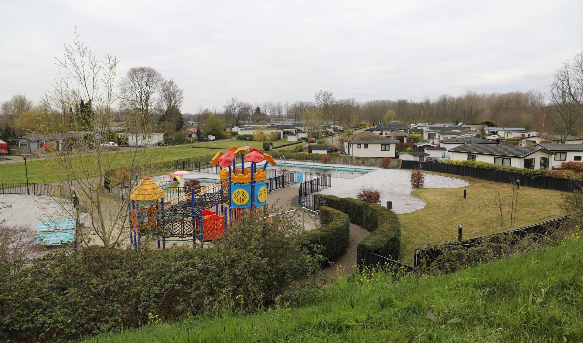 Ook het Nieuwerkerkse Parc de IJsselhoeve is vanaf vrijdag gesloten voor toeristische verhuur.