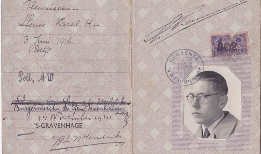 Het identiteitsbewijs van Louk Theunissen.