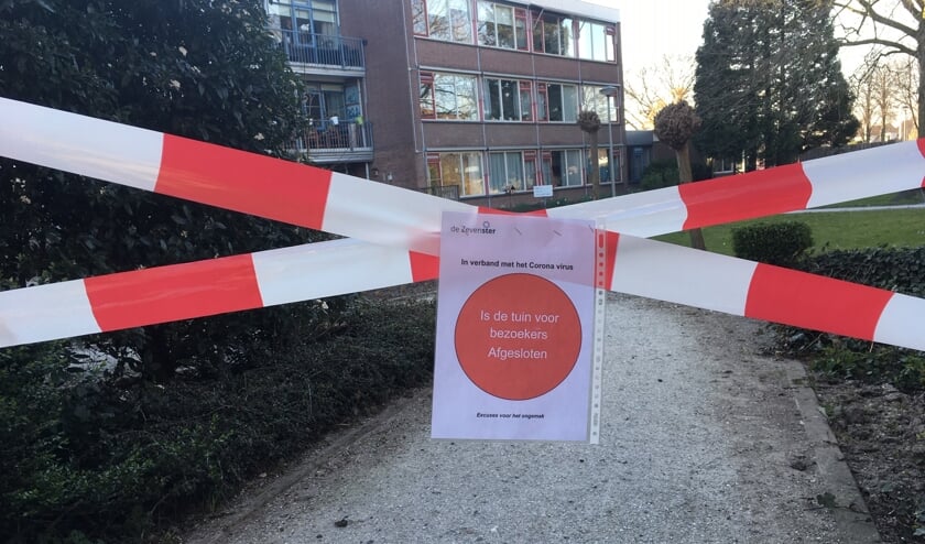 Ook de tuin rondom De Zevenster is niet toegankelijk voor bezoekers.