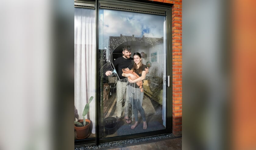 Farah van Keeken en Rick de Kruijff tonen trots dochter Bodhi.