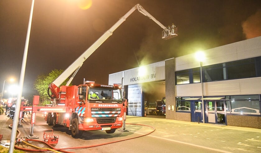 Gevreesd werd dat de brand zou overslaan naar naastgelegen silo's.