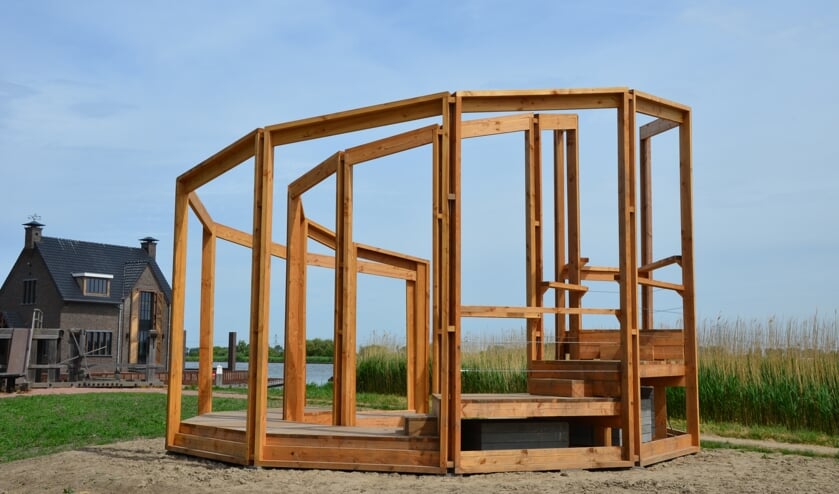 Bij het Bleiswijks Verlaat staat de eerste Rottekijker, die uitzicht biedt op de Zevenhuizense Molenviergang.