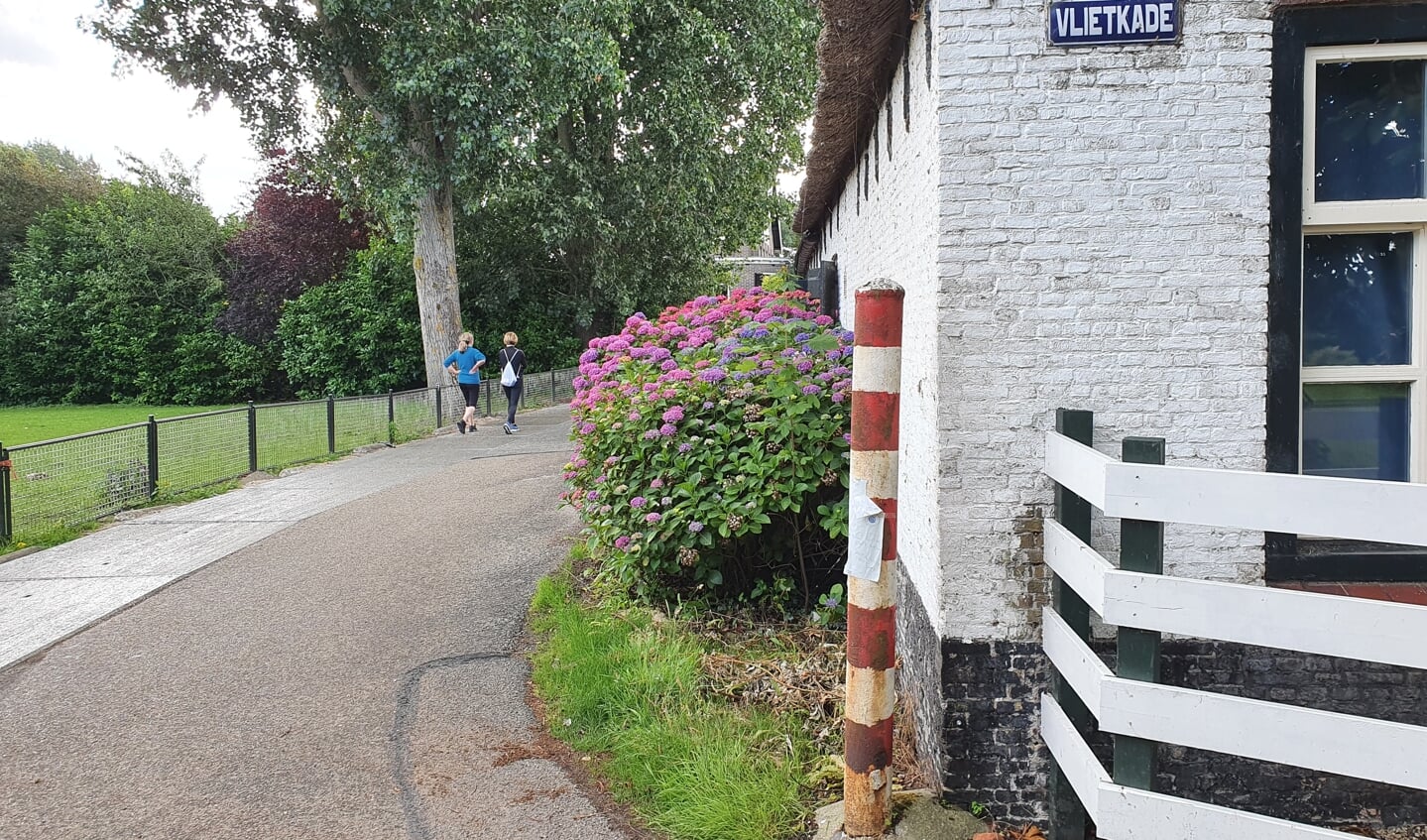 Het begin van onze vierdaagse: de Vlietkade in Oud Verlaat.