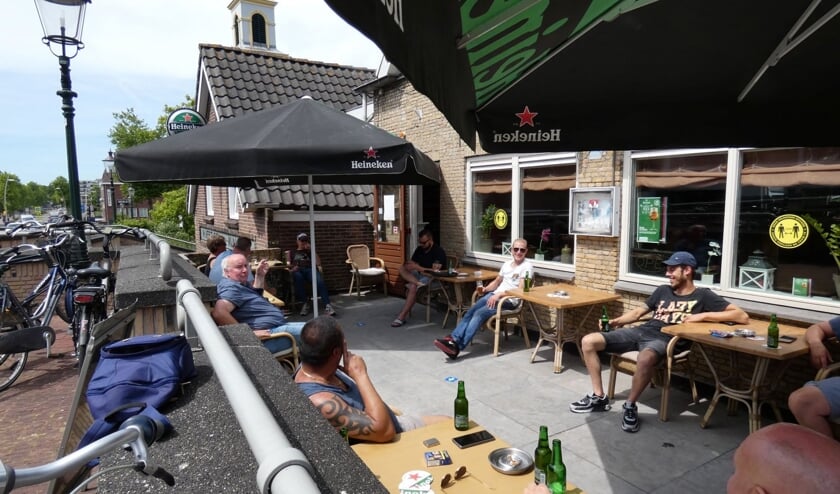 Even een biertje happen bij De Gouwe Tap; sinds 1 juni is dat weer mogelijk.