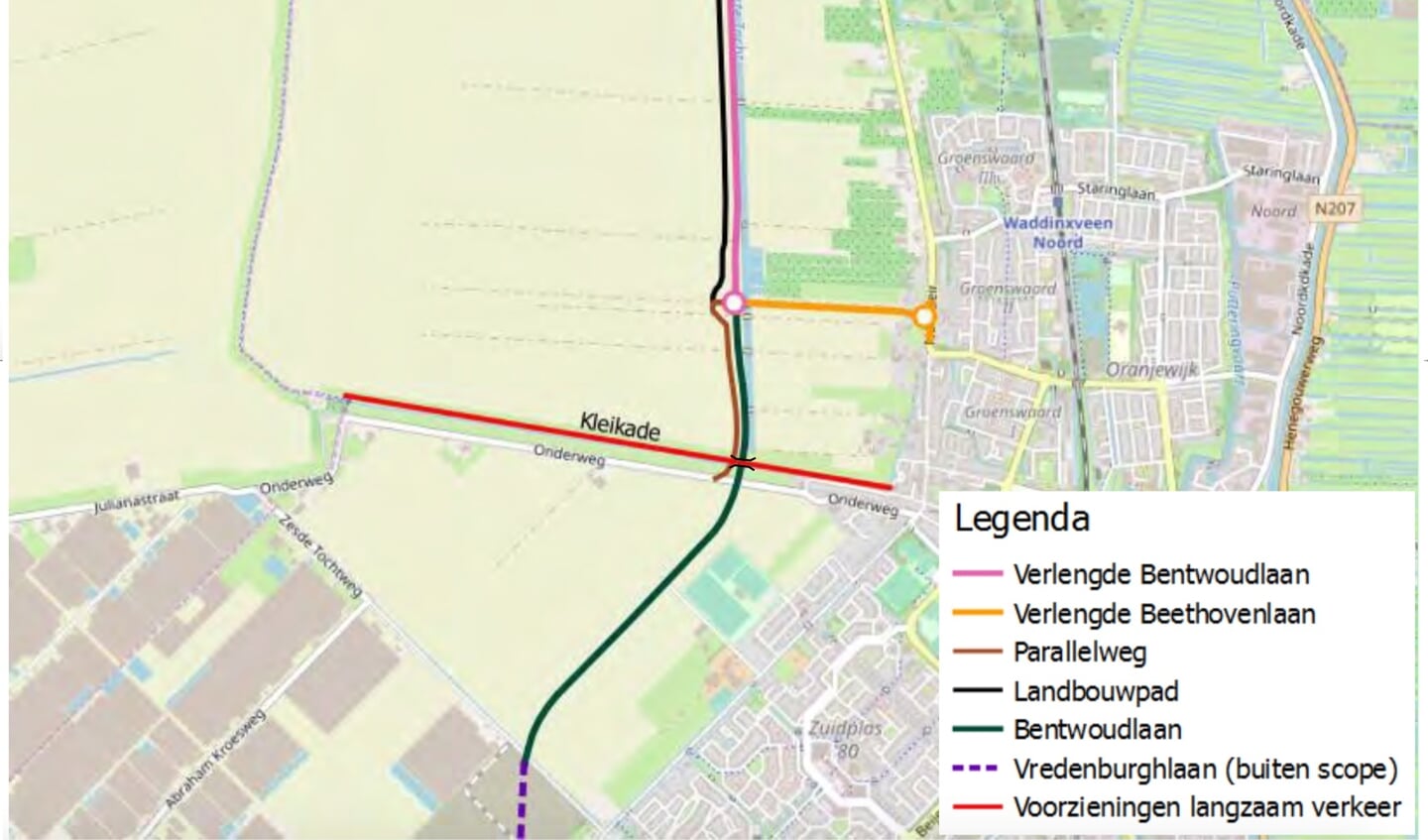 De (Verlengde) Bentwoudlaan, in roze en groen, wordt de nieuwe 
noord-zuidverbinding langs de westkant van Waddinxveen.