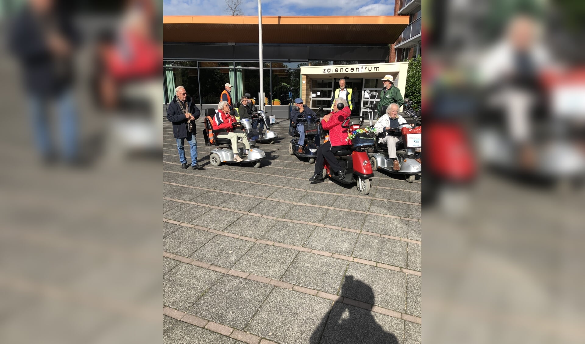 Een zonnige scootmobieltocht. (foto: pr) 