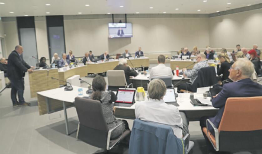 Na de verkiezingen in maart komen er twee stoeltjes bij in de raadzaal.