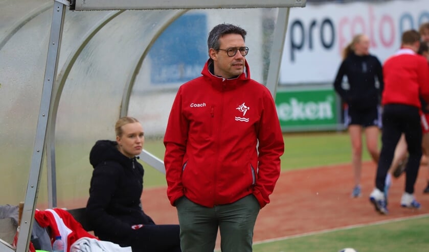 <p>Mark van den Brink bij één van de onderlinge oefenwedstrijden van IJsselvogels. (tekst en foto: Erik van Leeuwen)</p>