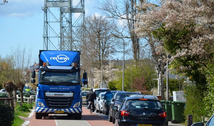<p>Een weg die de polder doorkruist is geen oplossing voor de Brugweg, vindt het bewonerscomité.</p>