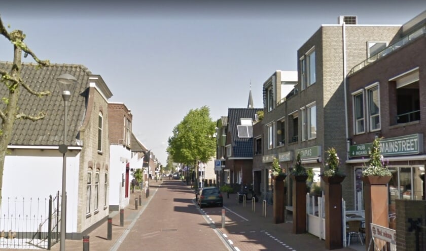 <p>De Dorpsstraat in Zevenhuizen zou last hebben van zwaar verkeer.</p>