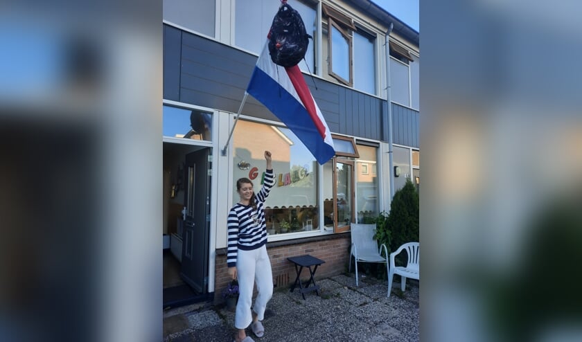<p>Met haar actie - in pyjama naar het eindexamen - wilde Annemarie haar klasgenoten uit T4B een hart onder de riem steken.</p>