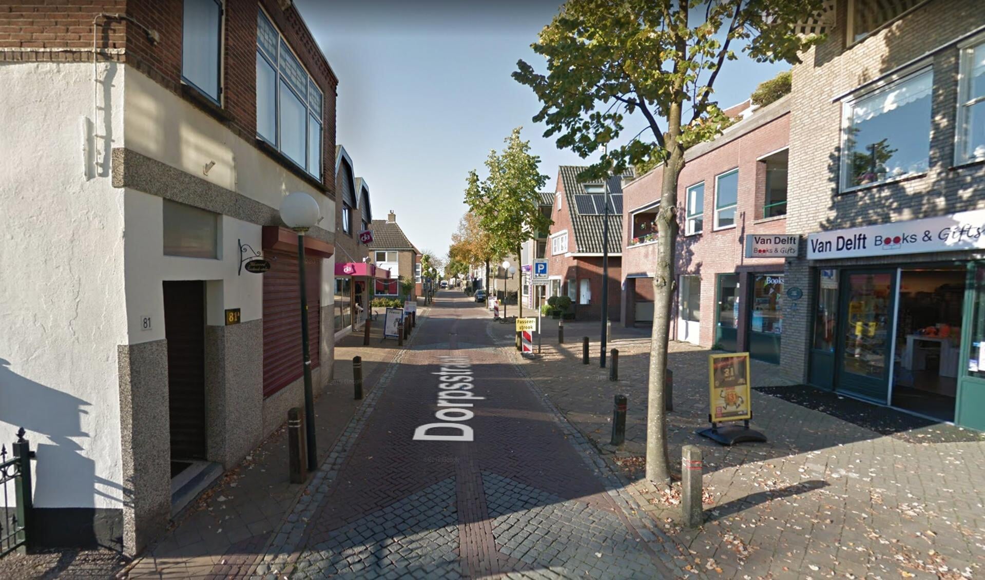 Panden in de Dorpsstraat in Zevenhuizen zouden te lijden hebben onder al het vrachtverkeer.