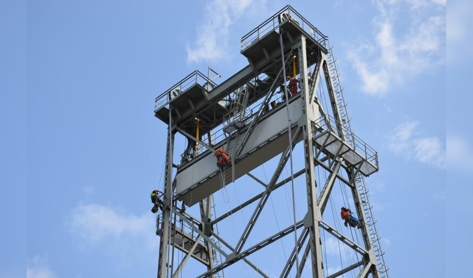 Werkzaamheden aan de hefbrug, juli 2021. Ze worden tegelijkertijd uitgevoerd als de werkzaamheden aan de N207.