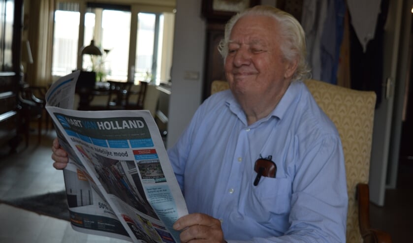<p>Ook in Bodegraven leest Frans Schiereck nog de nieuwste Hart van Holland.</p>
