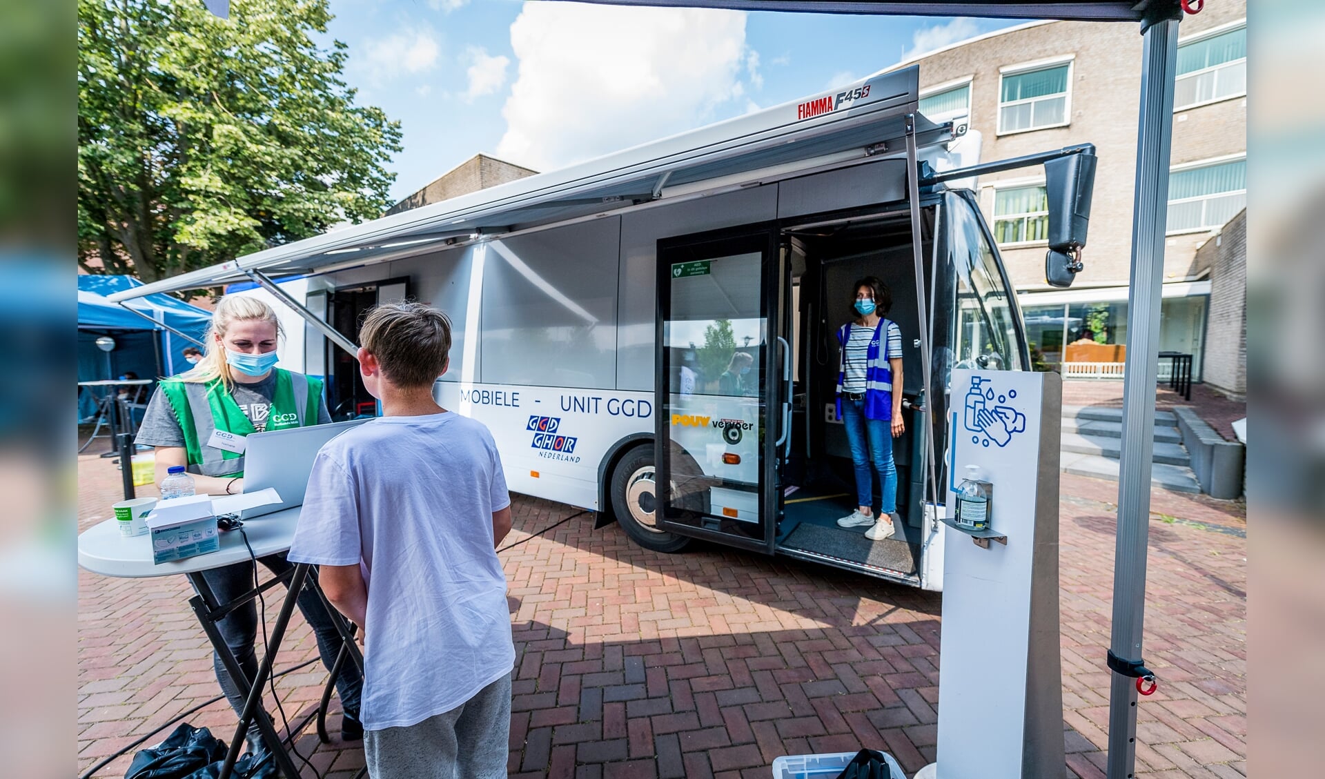 Een corona-prikbus elders in de regio.