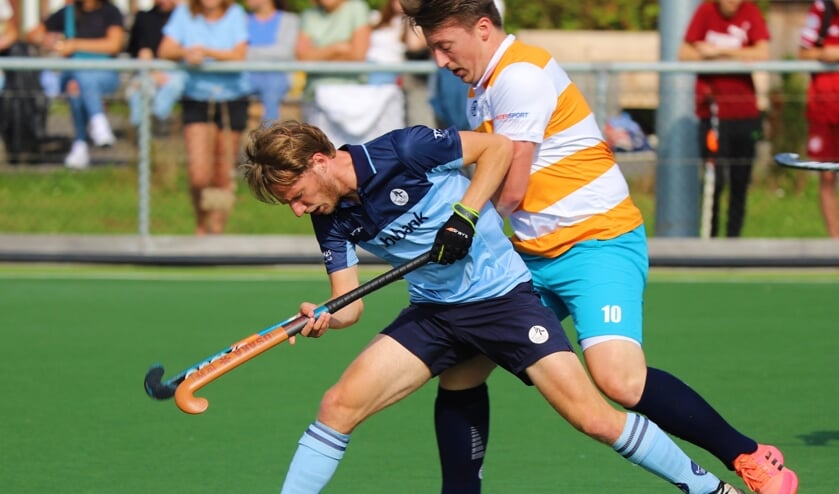 Waar het kon liepen de spelers van HCW die van Nieuwegein in de weg.