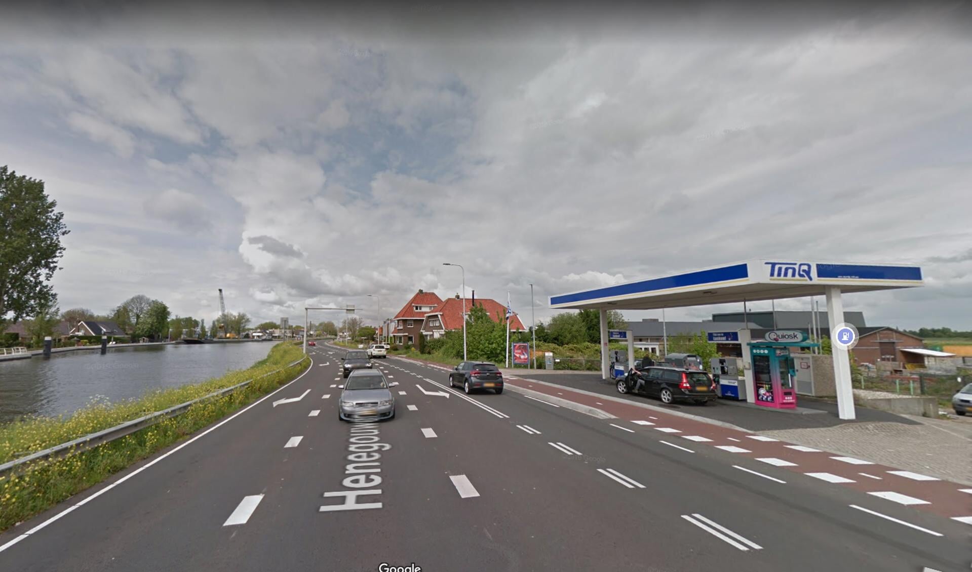De N207 is vanaf het TinQ-tankstation in Waddinxveen tot de tunnel in Boskoop afgesloten.