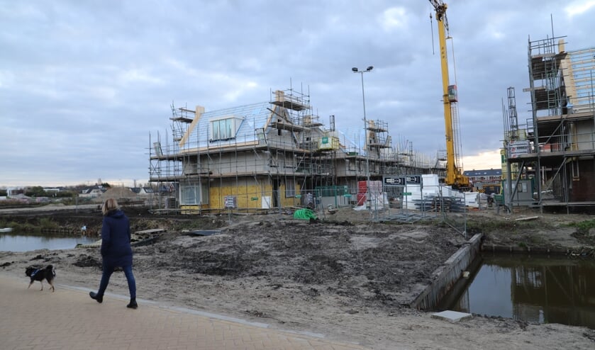 <p>Dat er een woningtekort is in Zuidplas komt vooral door de instroom van buitenaf. Deze migratie zorgt voor 95 procent van de vraag. </p>