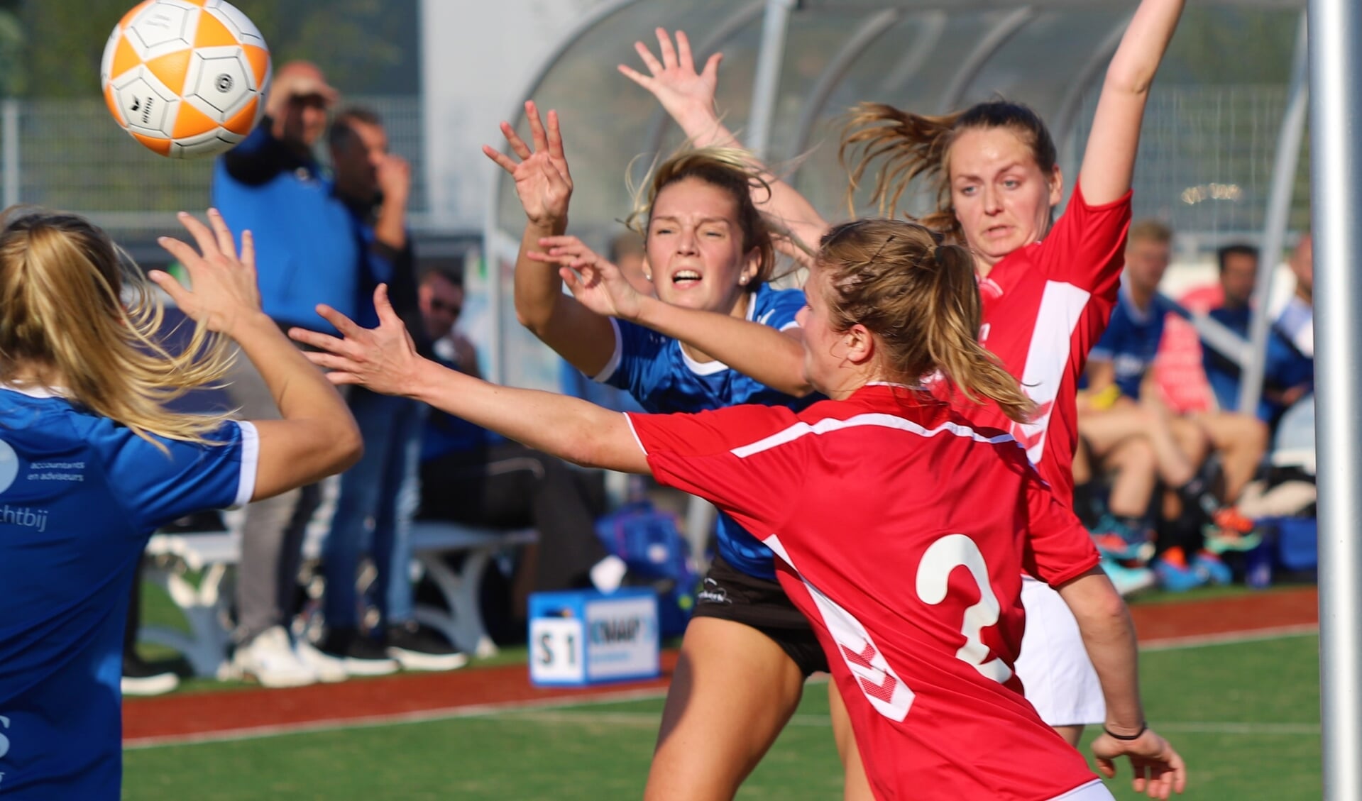 CKV speelde dit seizoen zes wedstrijden op het veld en twee in de zaal. (tekst en foto: Erik van Leeuwen)