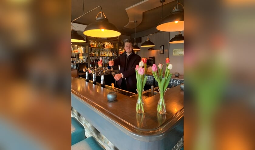 <p>Burgemeester Nieuwenhuis komt een drankje doen bij Linq zodra het kan. (tekst: Nicole Lamers/foto: pr)</p>  