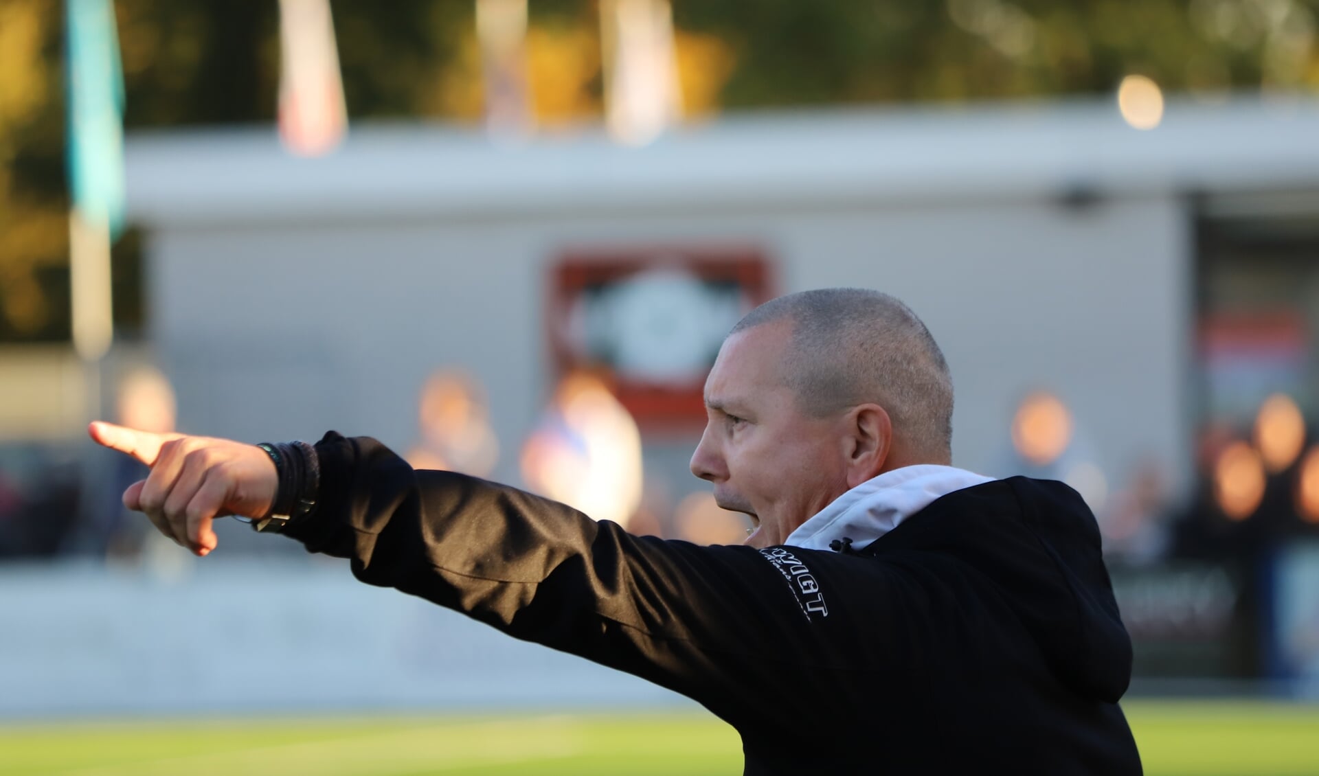 Nieuwerkerk-trainer Ron Luijten: “Stefan is door de beweging in zijn spel zó moeilijk te verdedigen.”