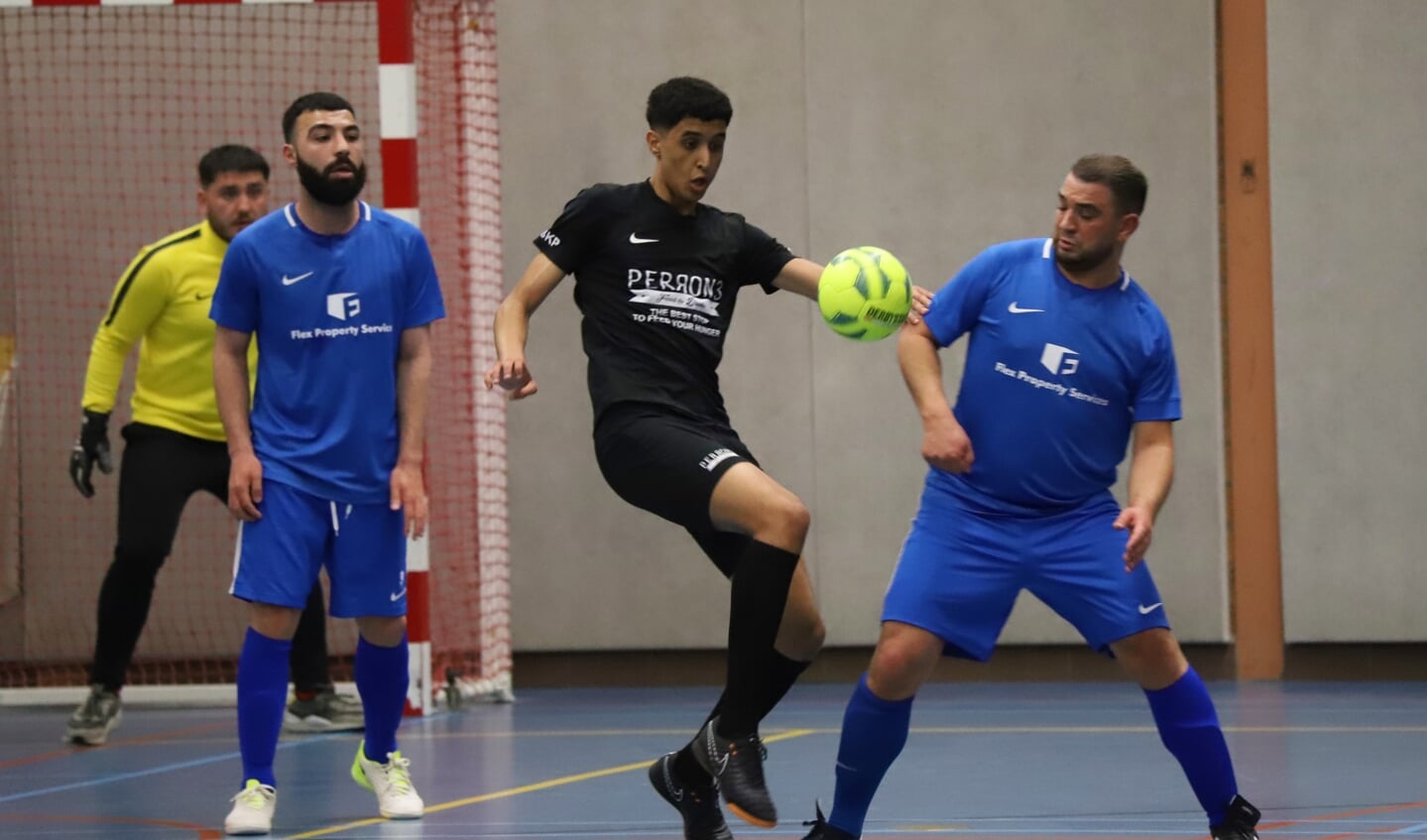 Amin Guennaoui was driemaal trefzeker tegen Multicult. (tekst en foto: Erik van Leeuwen)