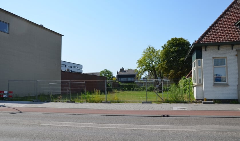 Het braakliggende terrein waar ooit postzegels werden verkocht.
