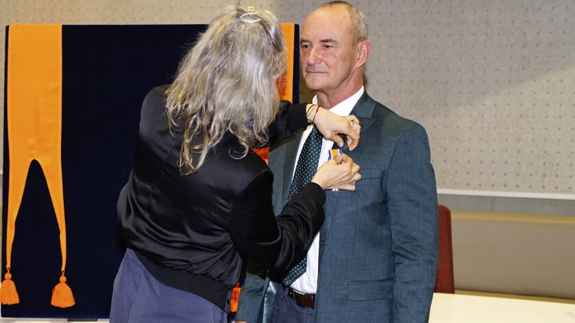 Nieuwerkerker Coen Verplak werd benoemd tot Ridder in de Orde van Oranje-Nassau. (foto: Robbert Roos)