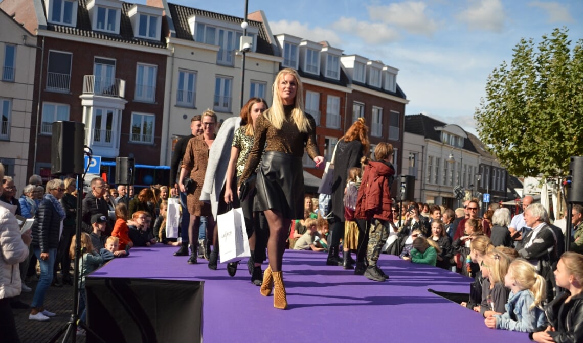 <p>In 2018 werd de modezondag goed bezocht.</p>